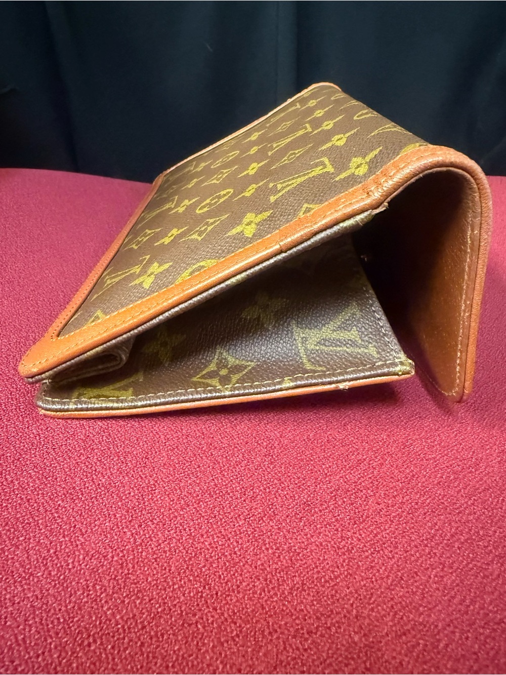 Authenticated Louis Vuitton Vintage Pochette Dame PM Clutch - Picture 15 of 16